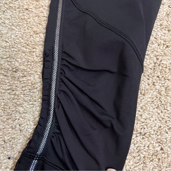 Lululemon Athletica Run For Your Life Womens Cropped Chevron Leggings‎ Size 4 - Picture 3 of 6